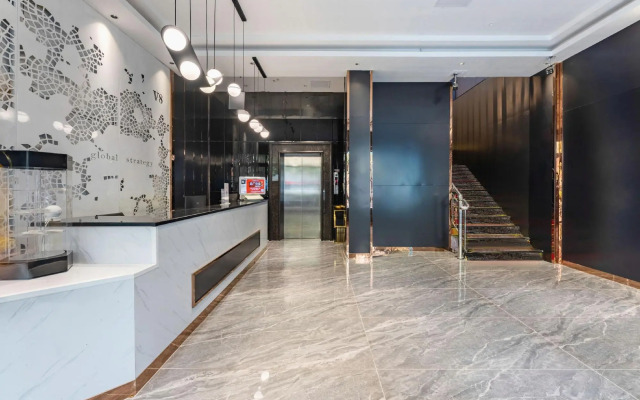 Haikou V8 Chaoman Tour Hotel