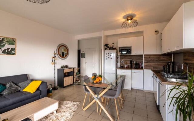 U Nidu - à Ajaccio, Magnifique appartement 4 couchages vue mer