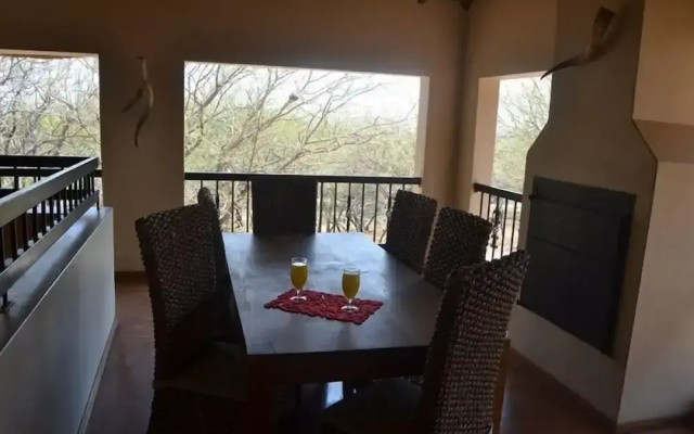 Thabaledi Game Lodge