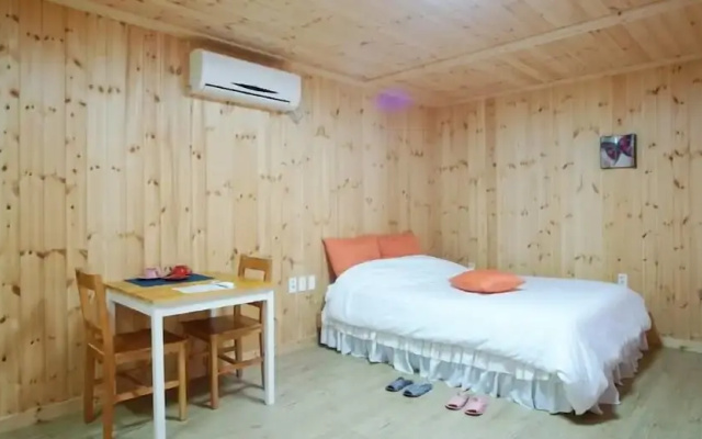 Jeju Gotjawal Geomoon Oreum Pension
