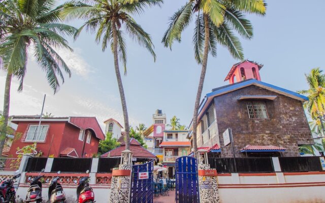 OYO 12902 Home Colourful Studio Home Candolim
