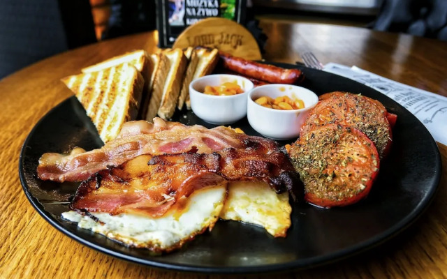 Lord Jack Apartments