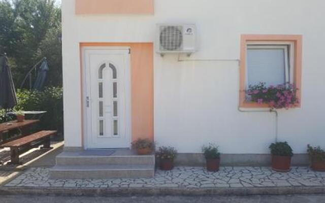 Apartments / Studio Dijana