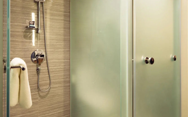 Mercure Singapore Bugis