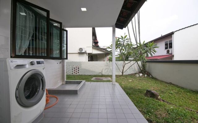 Classy Elegant Terasek Palace