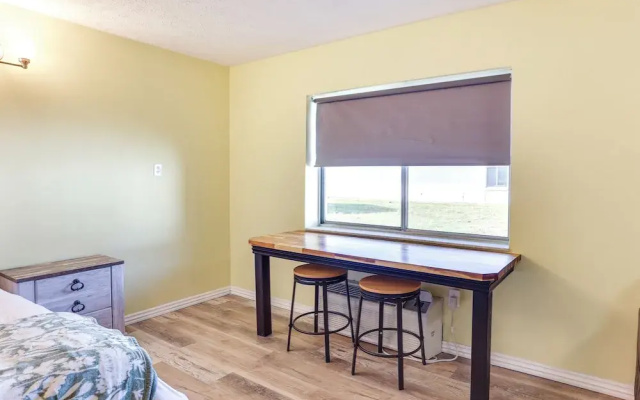 Quiet Oakland City Studio: Walk Downtown!