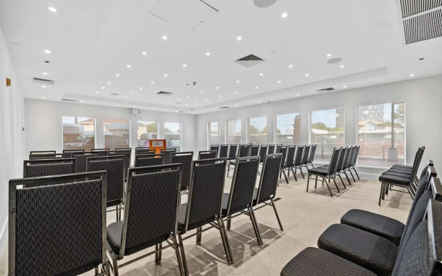 Doubletree By Hilton New York Jfk Airport Hotel