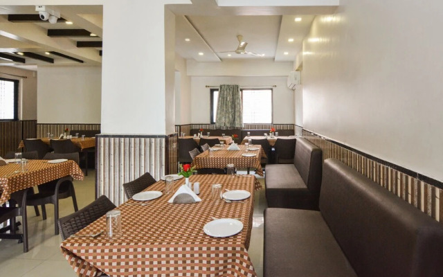 FabHotel Chetan Executive Hadapsar by OYO Rooms
