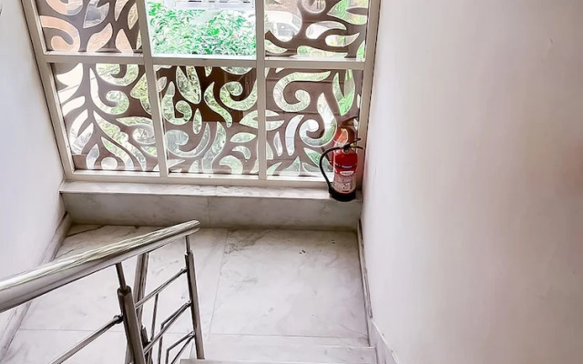 Collection O O 82851 Shubham Residency Moca