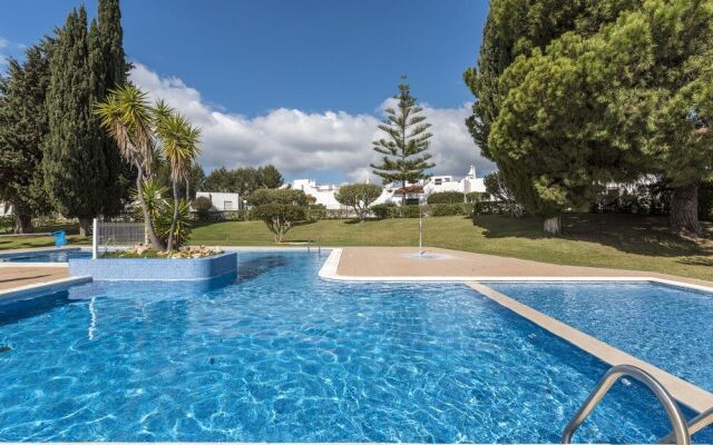 Fish House Flat With Pool