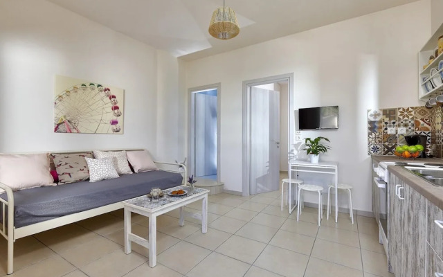 Cozy Vintage Style sea View Apartment Shared Pool