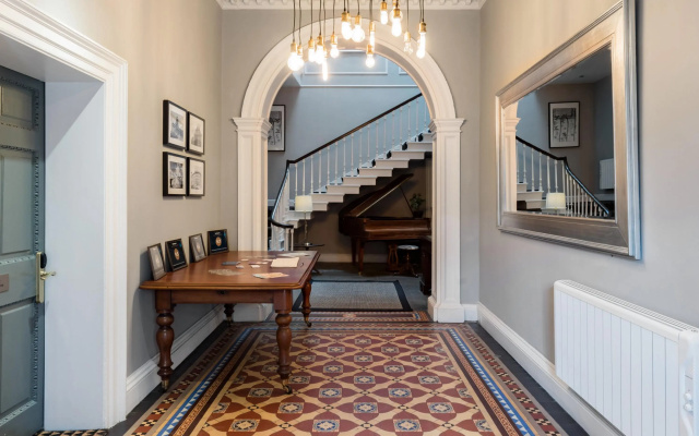 The Scott at Claremont Apartments