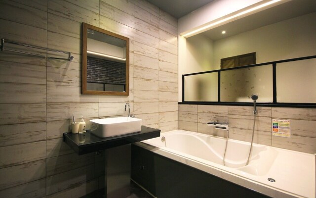 Changwon Masan IVE Hotel
