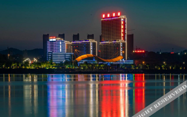 Danjiangkou Guanlan International Hotel（Hanjiang Avenue storefront）
