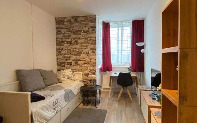 01-Richard Schirrmann Str. 10