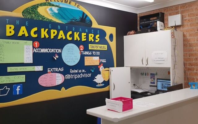 The Entrance Backpackers - Hostel