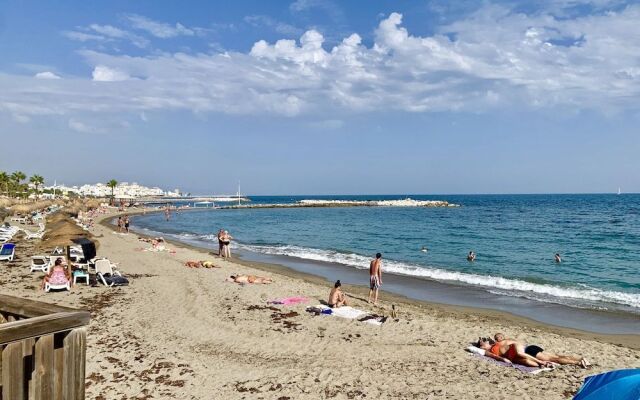 TGS & RUMEX Suites Banus