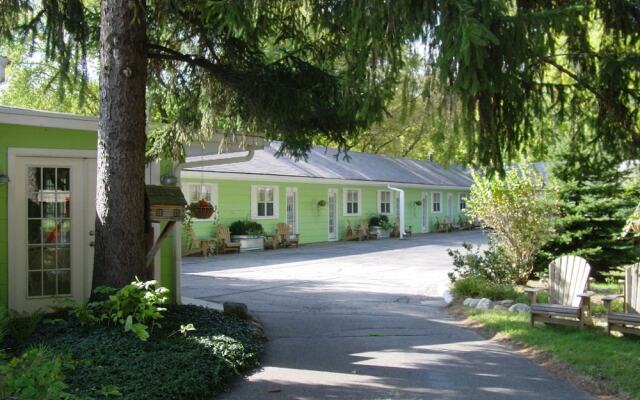 The Pines Motorlodge