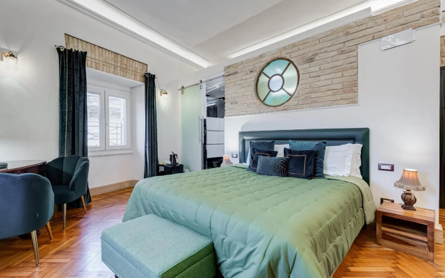 Navona Queen Rooftop