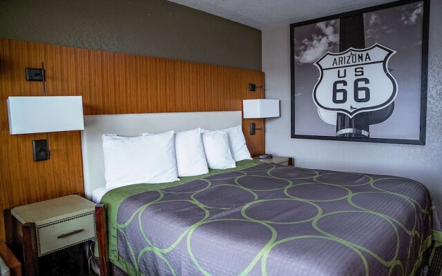 Super 8 By Wyndham Holbrook