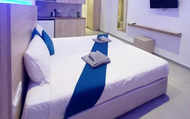 Sun Plaza Suites - Adults Only