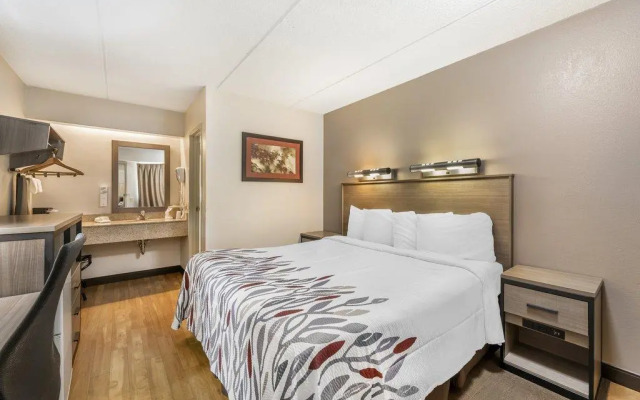 Red Roof Inn Erie – I-90