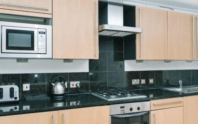 City Centre 2bed with Free Parking & Elevator