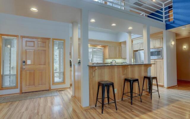 1 Colonial-Golf Course-5BR/6BA