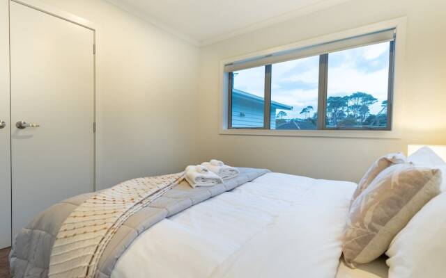 Manly Bay Wonderful 3BR New Home - Fibre