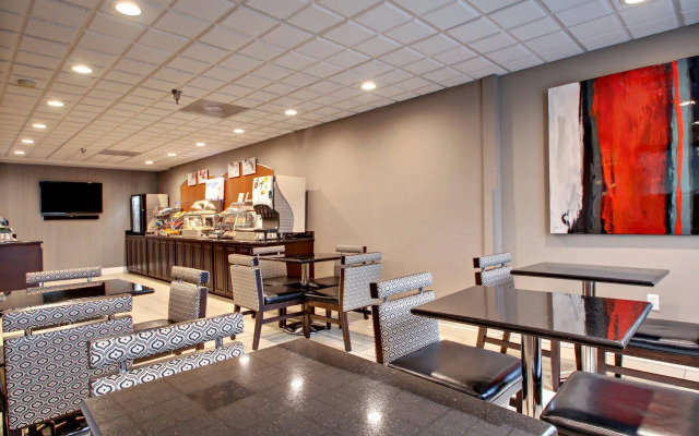 Holiday Inn Express Hurricane by IHG