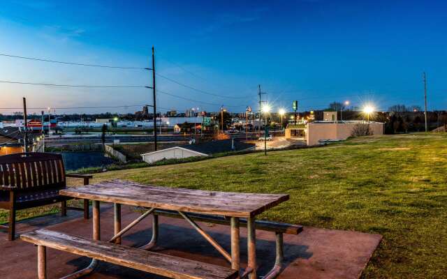 Baymont by Wyndham Meridian