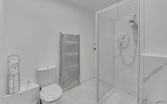 Remarkable 3-bed House in Middleton Manchester