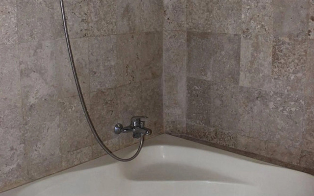 Gustis Garden 2 Guest House