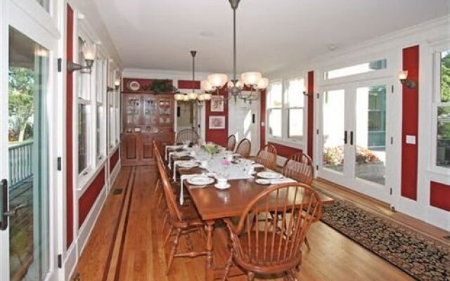 Barrington House Bed & Breakfast