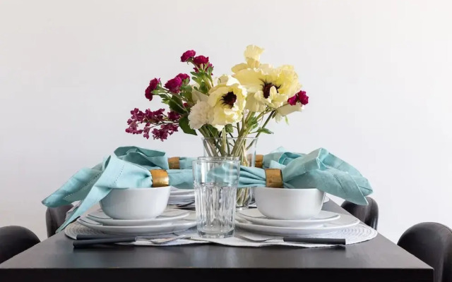 Stylish and Comfy Studio in Lakeside Impz!
