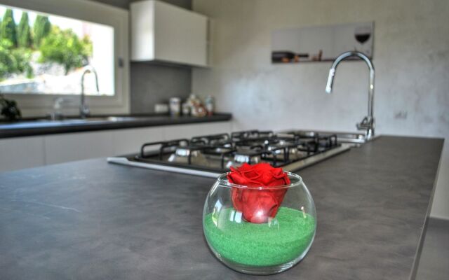 Villa Dedalisa by holidayngo