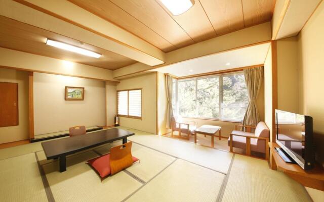 Shimobe Hotel