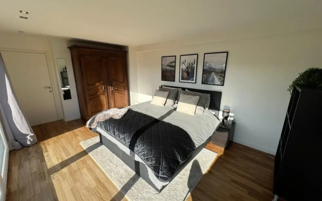 Spacious Villa With Sauna