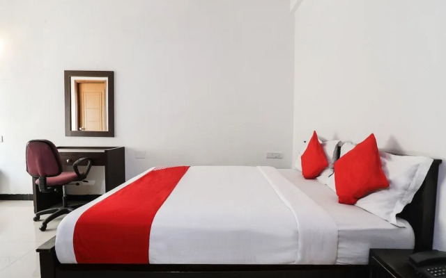 Oyo 29638 Gmr 18 Hotel