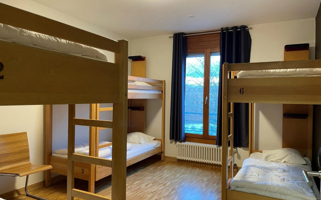 Geneva Hostel – Guest Rooms – Geneva