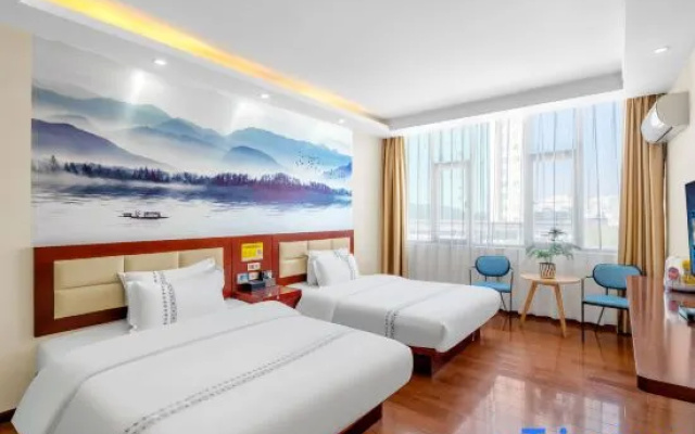 Yue Hotel (Lu Liang Tongle Plaza)
