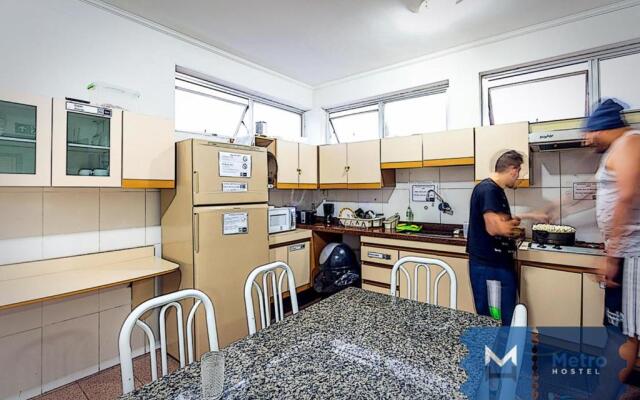 Metrô Hostel SP