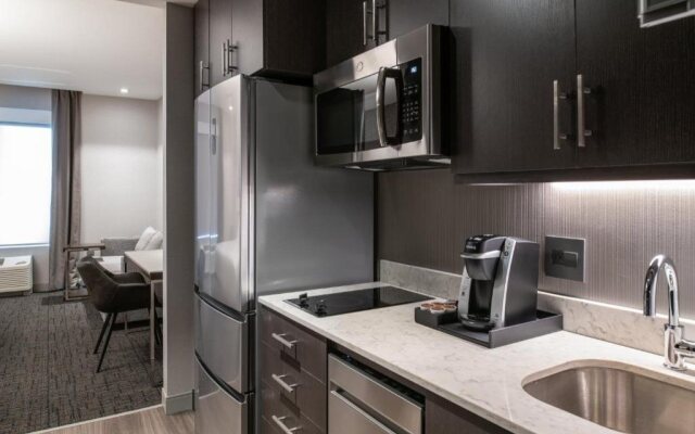 Holiday Inn Express Boston South - Quincy by IHG