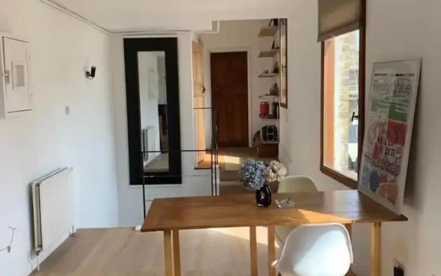 1 Bedroom-1 Bathroom-walkinshower-terrace