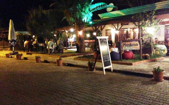 Medusa Bar & Camping - Hostel