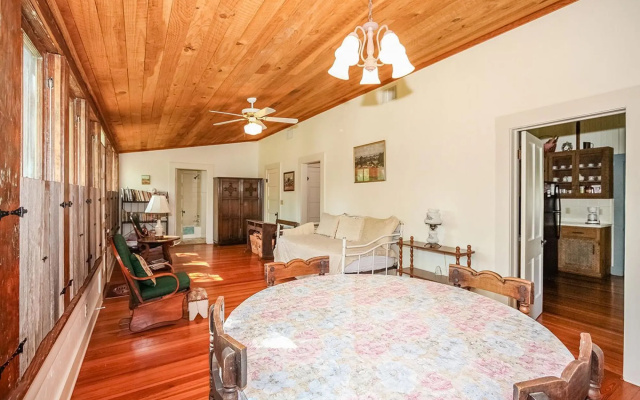 Sophia's Secret in Fredericksburg