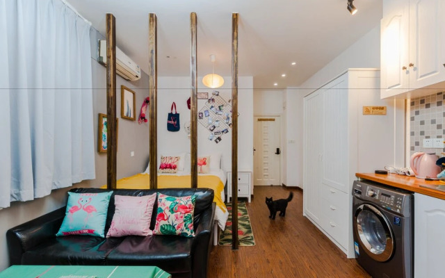 Qiyu Homestay - West Nanjing Road Branch