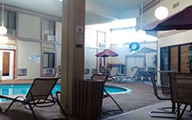 Crookston Inn and Convention Center
