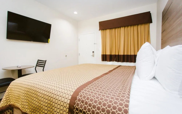 Scottish Inns & Suites Baytown Hwy 330