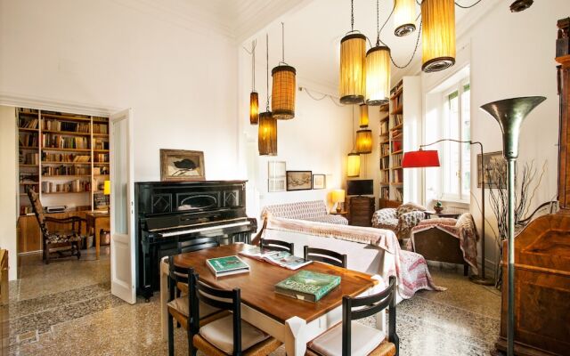 Wanderlust, 3 Bedroom Air Conditioned Apartment in Trastevere